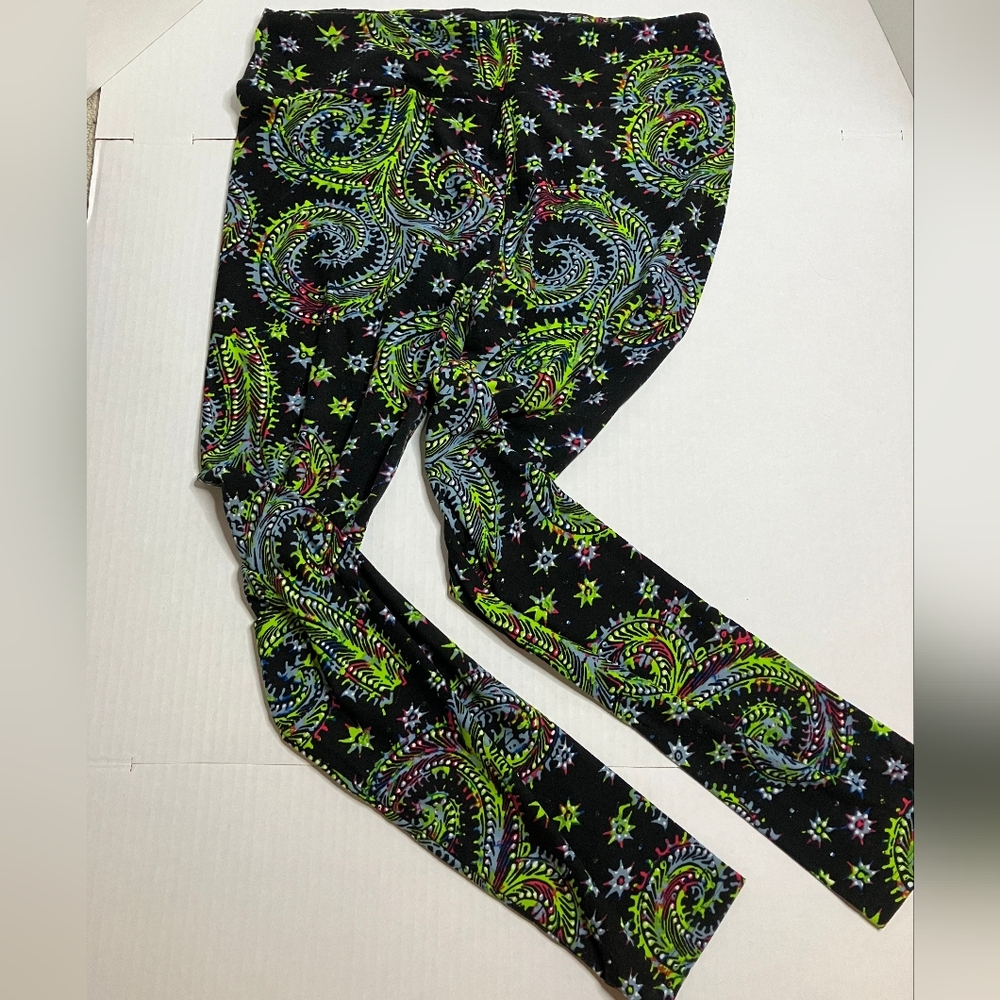 LuLaRoe Black and Green Paisley LuLaRoe Leggings Size Tall & Curvy